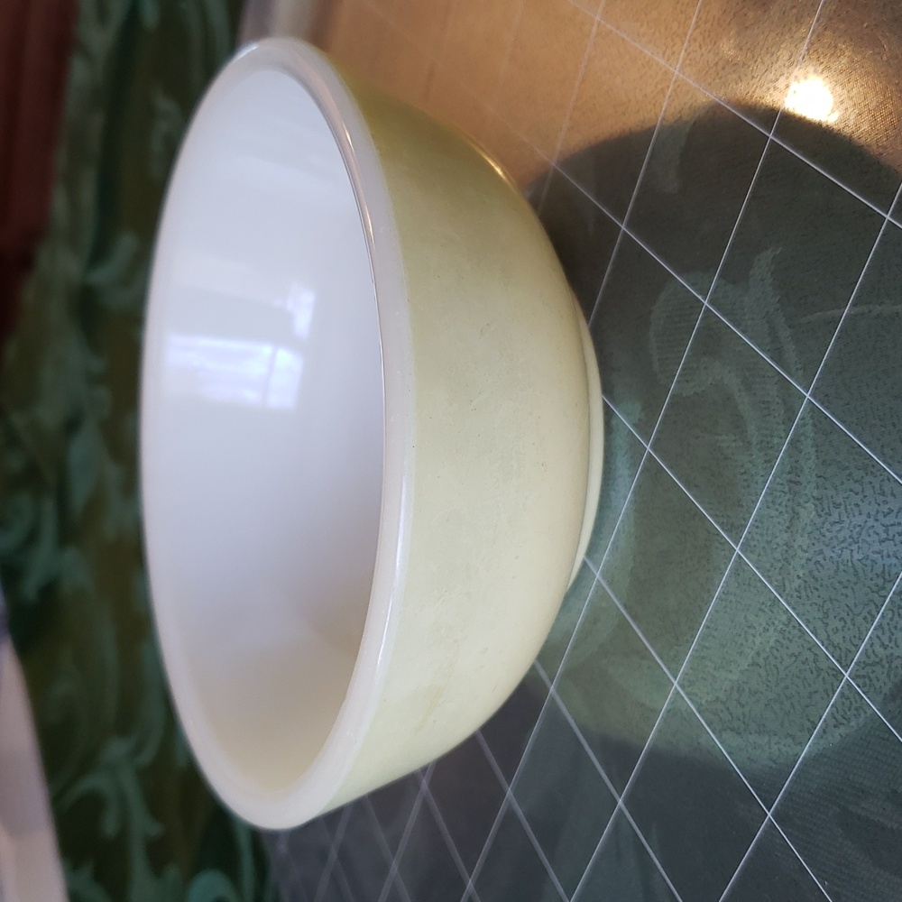 Milkglass Bowl Vintage 5in